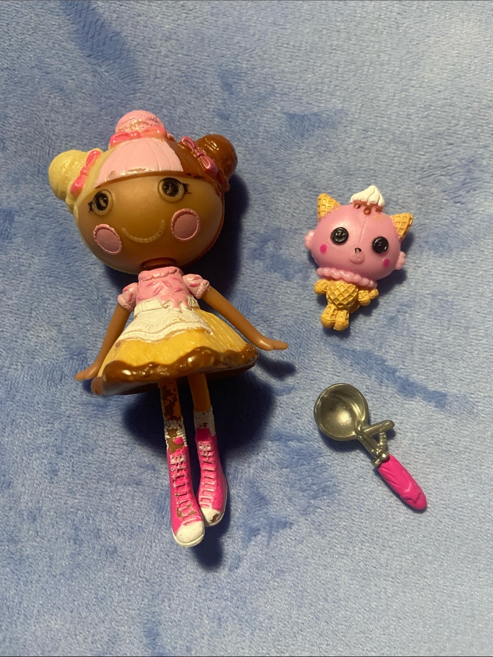 LalaLoopsy Scoops Pet Ice Cream Scoop Set of Three Doll Toy